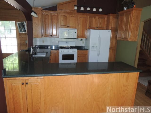 9239 Unity St NW, Coon Rapids, MN 55433