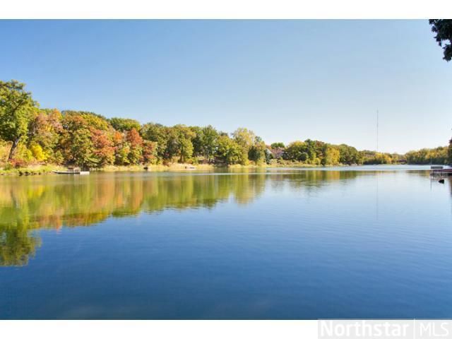 1295 Karth Lake Cir, Arden Hills, MN 55112