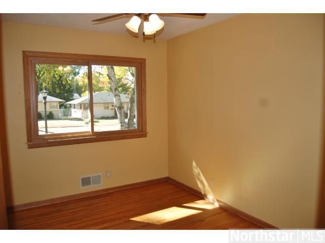 2177 6th St E, Saint Paul, MN 55119