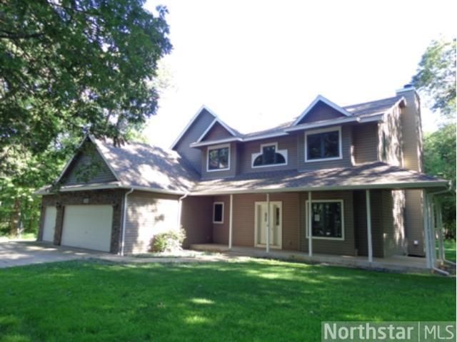 5860 Cranberry Dr, Wyoming, MN 55092