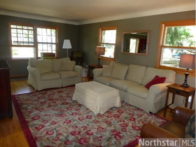 2658 Midvale Pl E, Maplewood, MN 55119