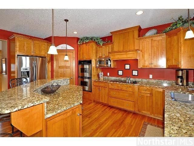 8895 Wedgemere Dr, Victoria, MN 55386