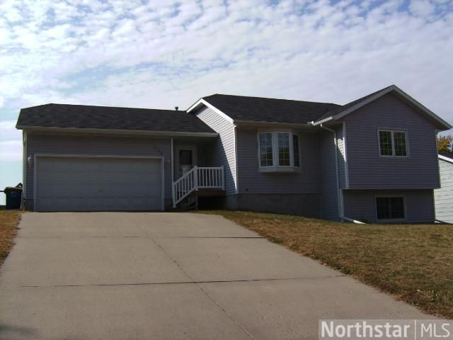 1432 24th Ave NW, Faribault, MN 55021