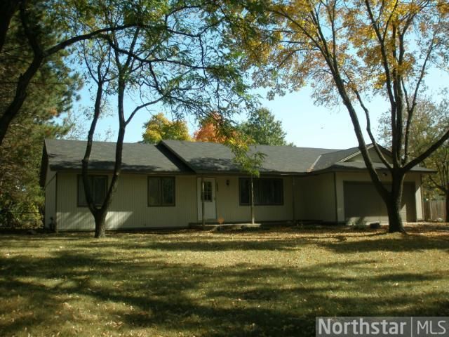 10547 Flora St NW, Coon Rapids, MN 55433