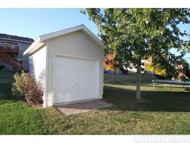 1101 Garden Brook Dr, Sauk Rapids, MN 56379