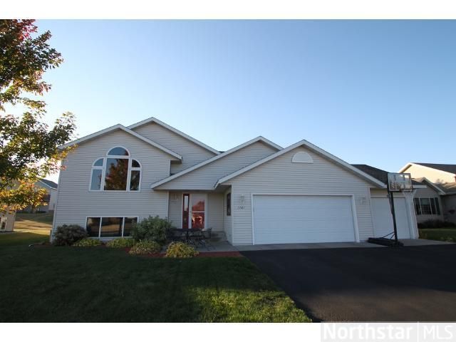 1101 Garden Brook Dr, Sauk Rapids, MN 56379