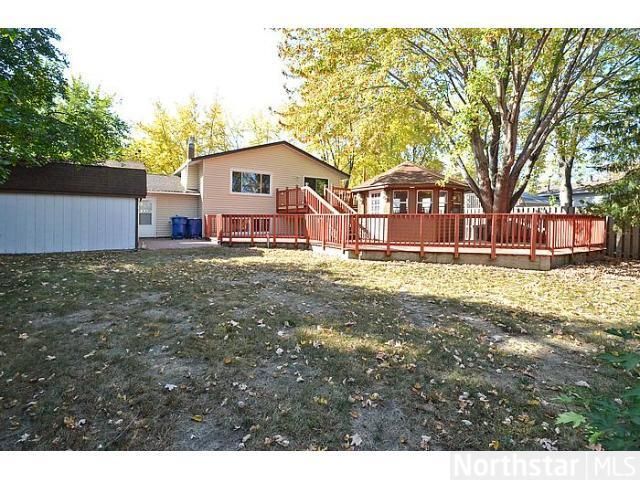 10714 Maple Valley Dr, Maple Grove, MN 55369