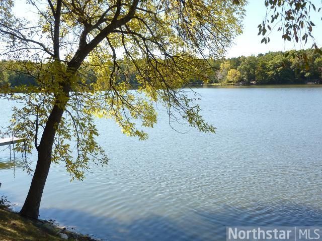 461 Reflection Rd, Apple Valley, MN 55124