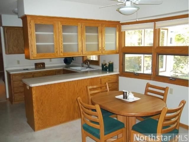 461 Reflection Rd, Apple Valley, MN 55124