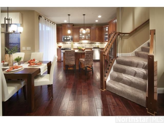 3213 G Countryside Ct, Woodbury, MN 55129