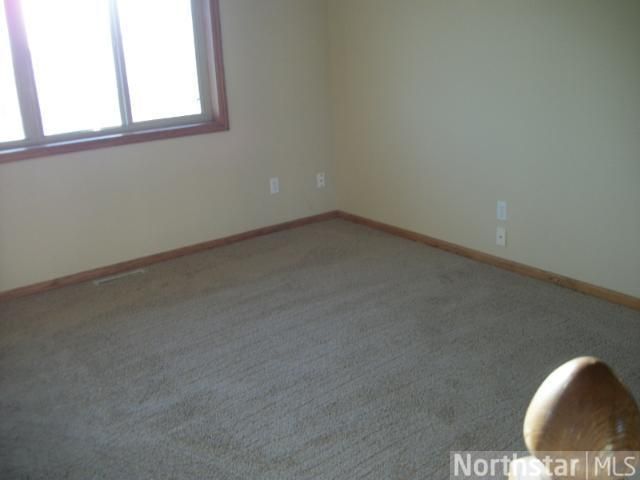 9153 Country Ave, Monticello, MN 55362