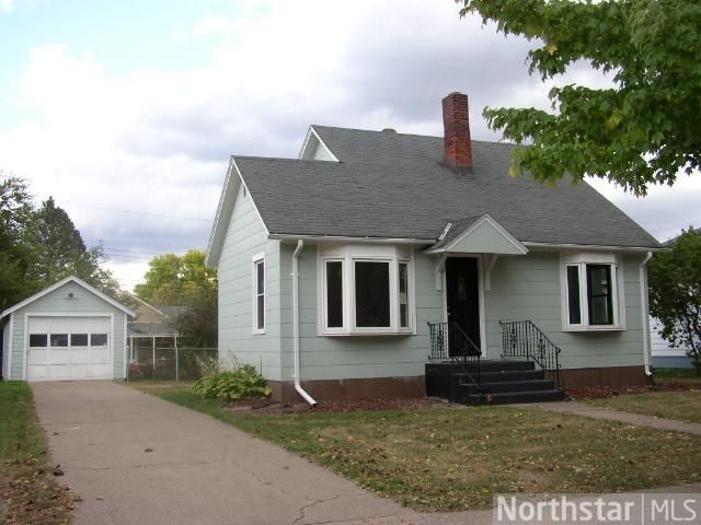 2821 5th St, Eau Claire, WI 54703