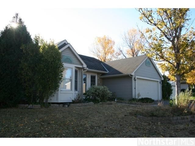 8524 Pineview Ln N, Maple Grove, MN 55369