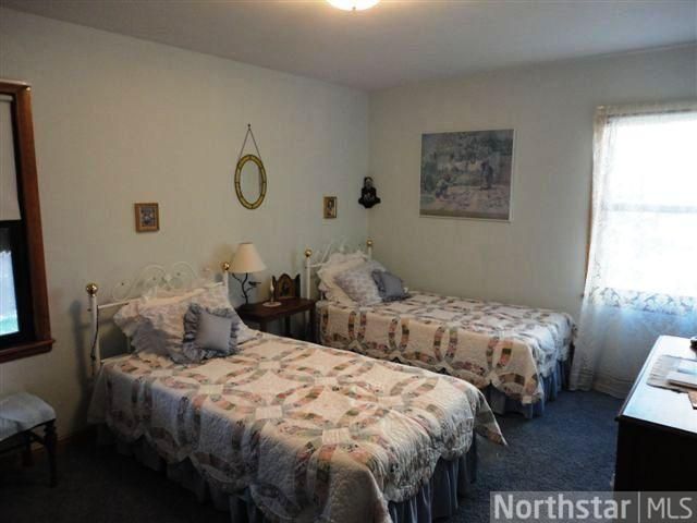 806 Parkview Ave, Saint Paul, MN 55117