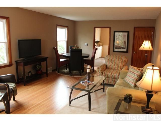 1025 Cook Ave E, Saint Paul, MN 55106