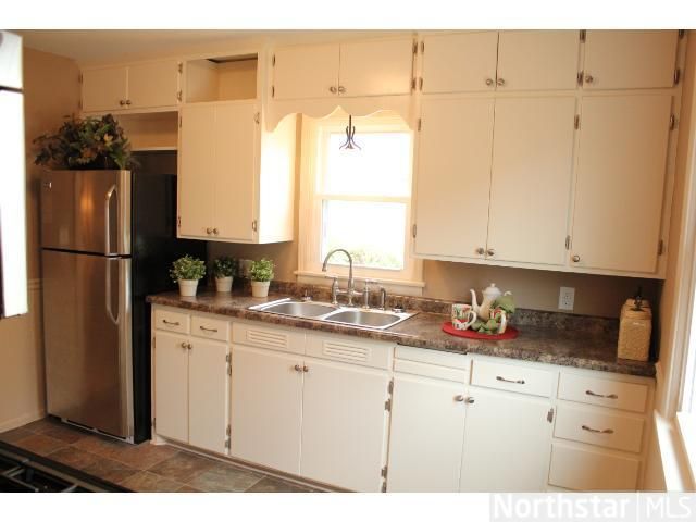 1025 Cook Ave E, Saint Paul, MN 55106