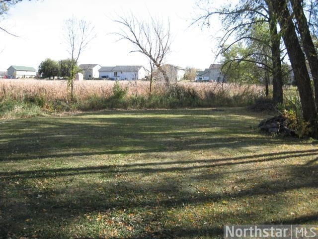 214 East Ave NE, Silver Lake, MN 55381