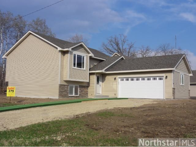 1207 4th St, Saint Paul Park, MN 55071