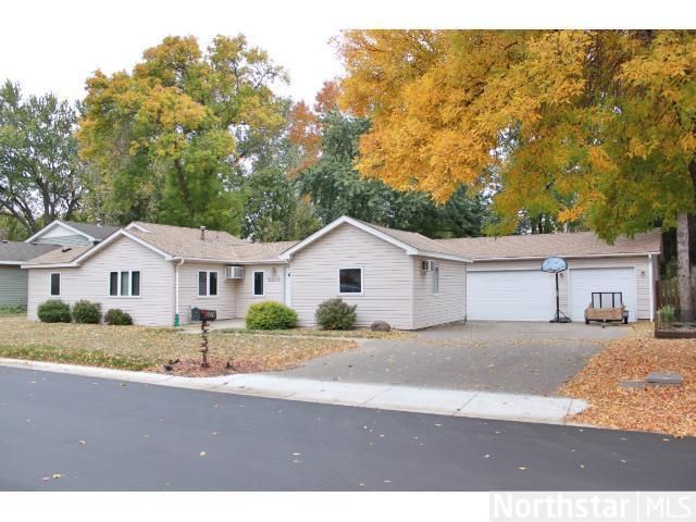 6219 Nathan Ln N, Maple Grove, MN 55369