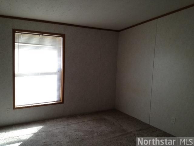 112 Park Ave SE, Elysian, MN 56028