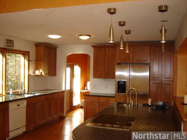 2160 Douglynn Ln, Saint Paul, MN 55119