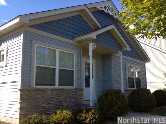 1051 Monroe Cir, Anoka, MN 55303