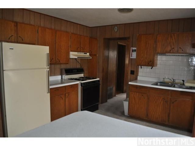 305 3rd St S, Hackensack, MN 56452