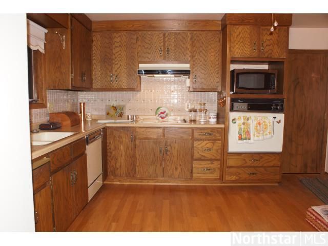 6145 Oakwood Dr, Lino Lakes, MN 55014
