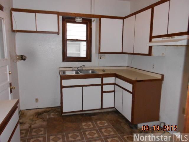 3542 Russell Ave N, Minneapolis, MN 55412