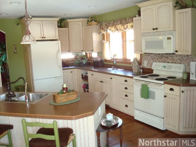 34220 70th Ave Way, Cannon Falls, MN 55009