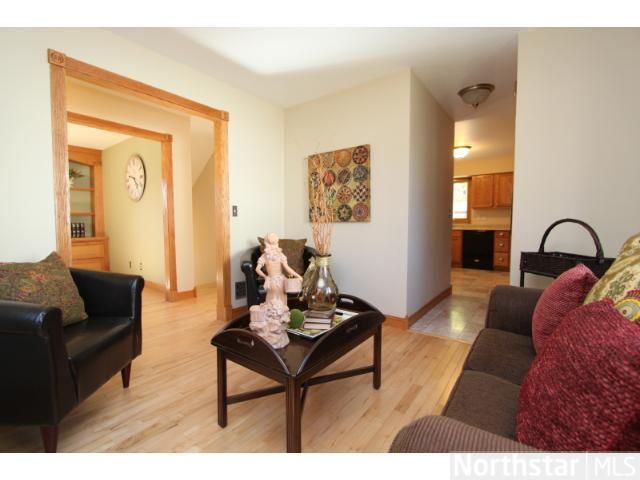 669 Desoto St, Saint Paul, MN 55130
