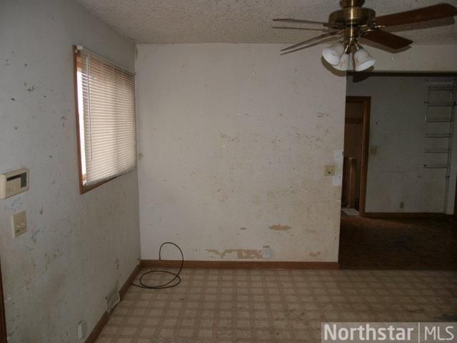 542 Summit St NE, Columbia Heights, MN 55421