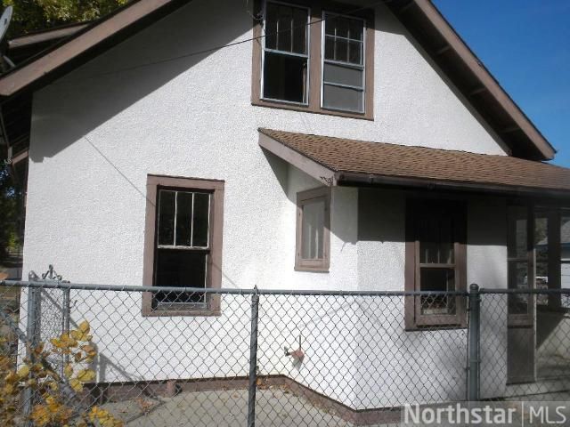 837 Willow St, Faribault, MN 55021
