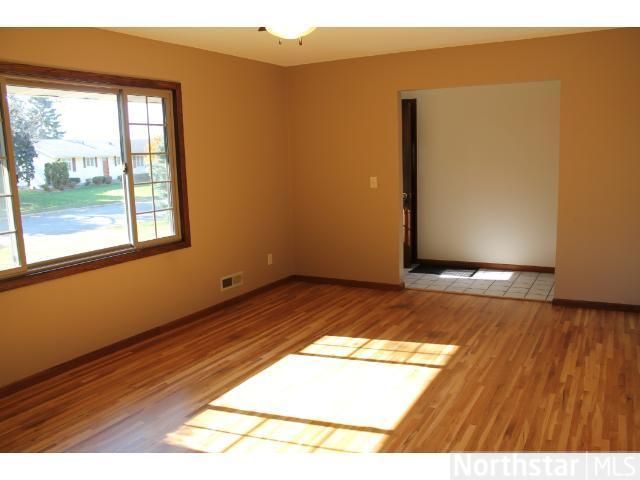 8217 Harkness Rd S, Cottage Grove, MN 55016