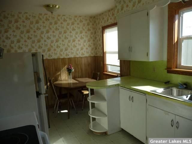 321 Minnesota Ave E, Sebeka, MN 56477