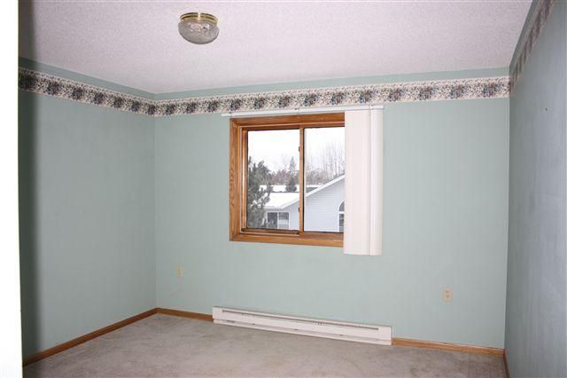 2304 Hillcrest Dr #1, Brainerd, MN 56401