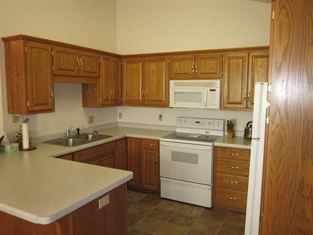 2415 Woodridge Ln, Brainerd, MN 56401
