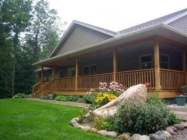 1275 E Superior St, Isle, MN 56342