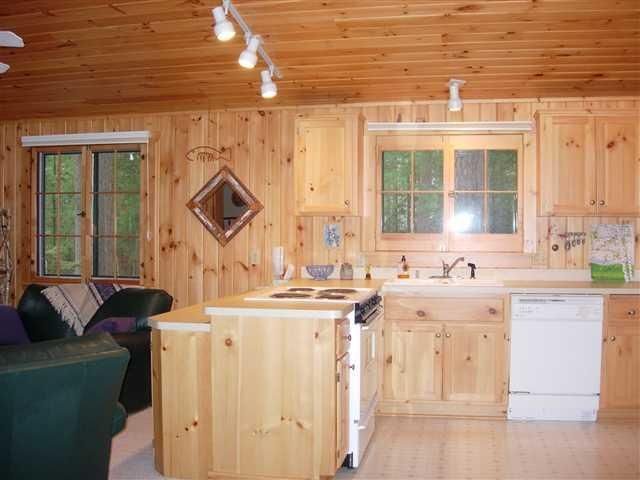 38511 Manhattan Dr, Crosslake, MN 56442