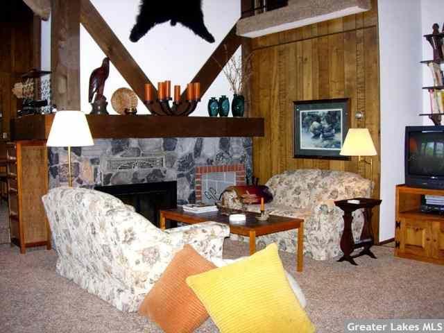7404 Old Whiskey Rd, Pequot Lakes, MN 56472