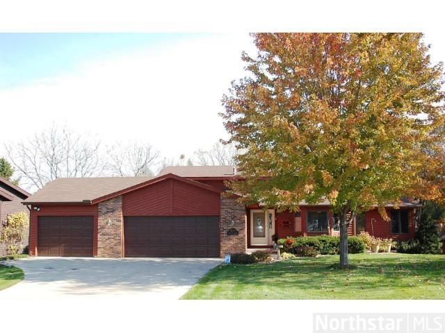 3671 Windtree Cir, Eagan, MN 55123