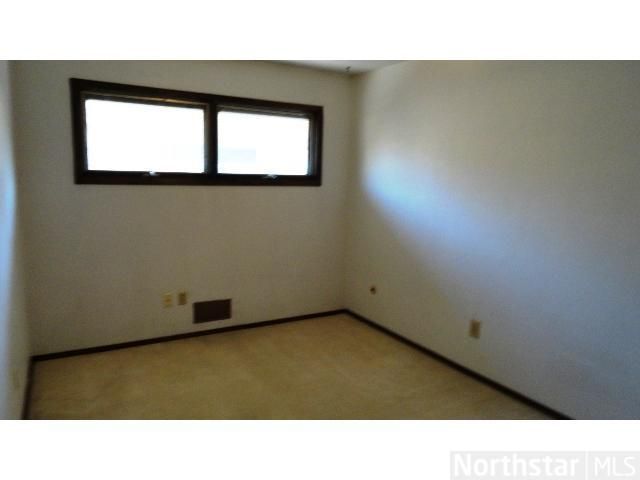 723 Iowa Ave E, Saint Paul, MN 55106