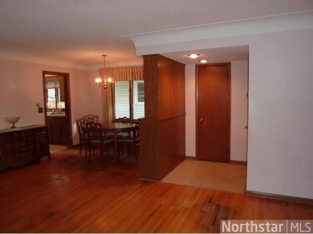 6633 Clinton Ave S, Richfield, MN 55423