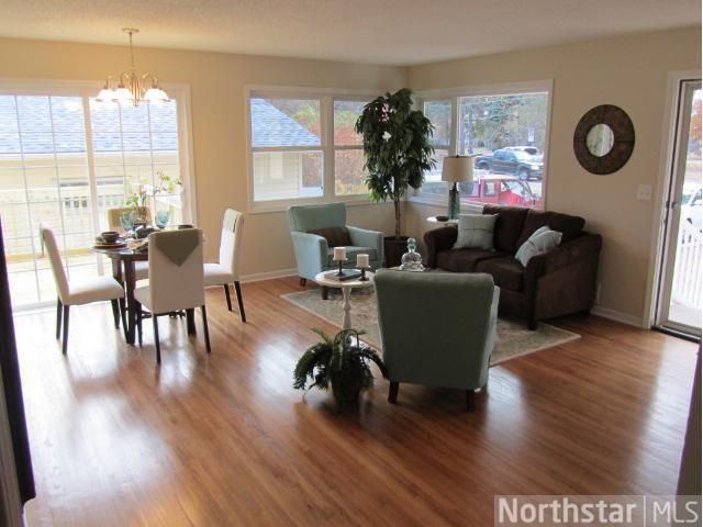 6910 Sunset Ave, Lino Lakes, MN 55014
