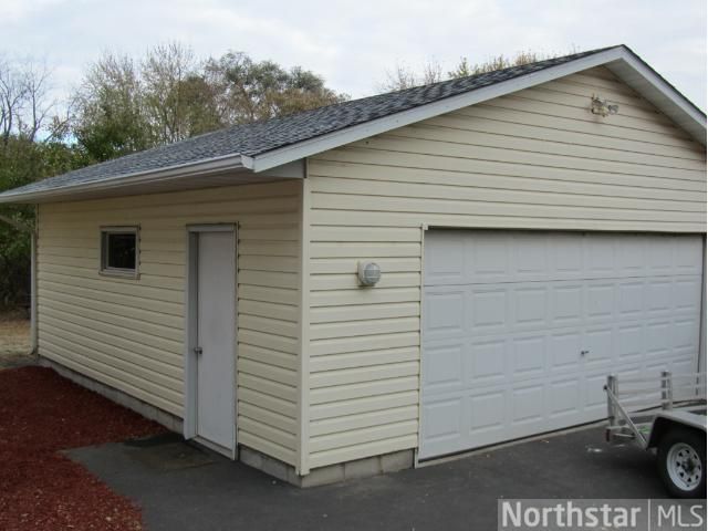 6910 Sunset Ave, Lino Lakes, MN 55014