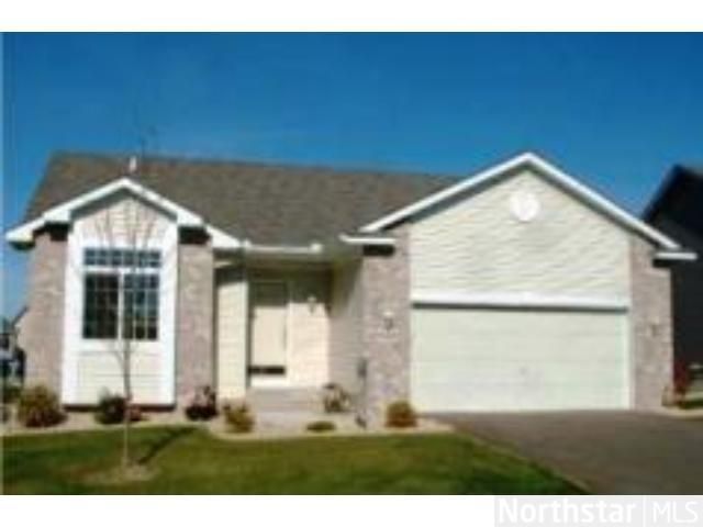 21166 Pasofino Cir N, Forest Lake, MN 55025