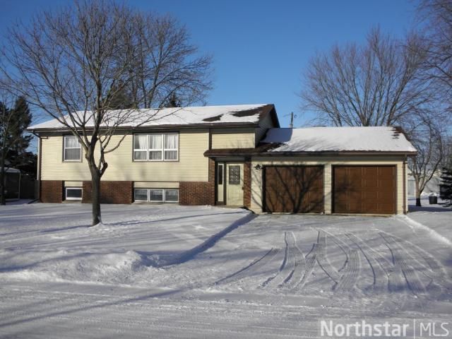 506 3rd Ave W, Ellendale, MN 56026