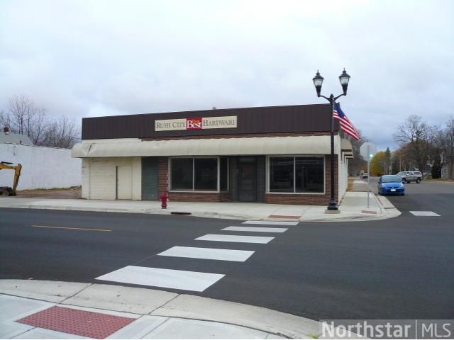305 W 4th St, Rush City, MN 55069
