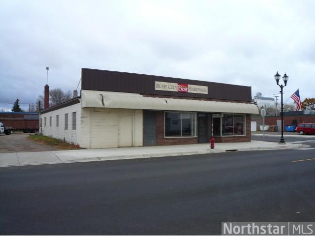 305 W 4th St, Rush City, MN 55069