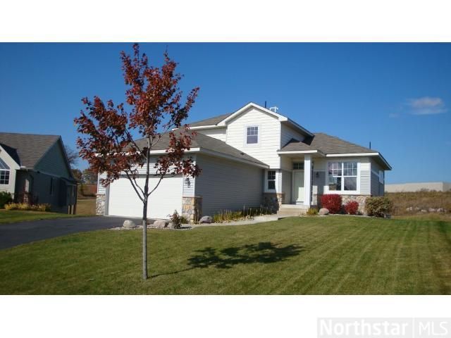 1124 Lorraine Ct, Carver, MN 55315